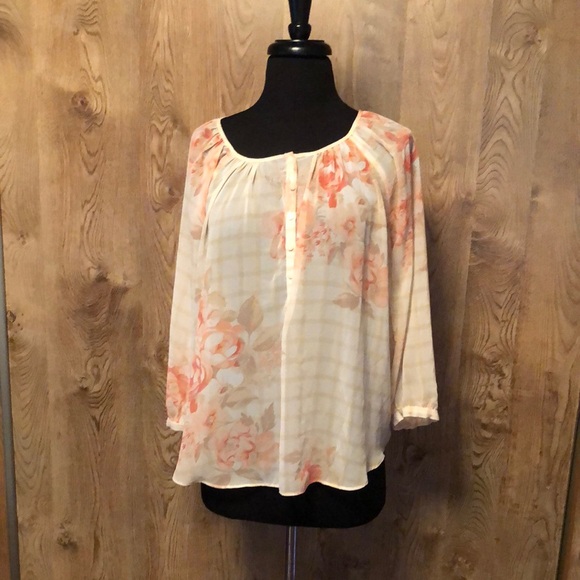 Multicolored Scoop Neck Flutter Sleeve Blouse - Picture 6 of 11
